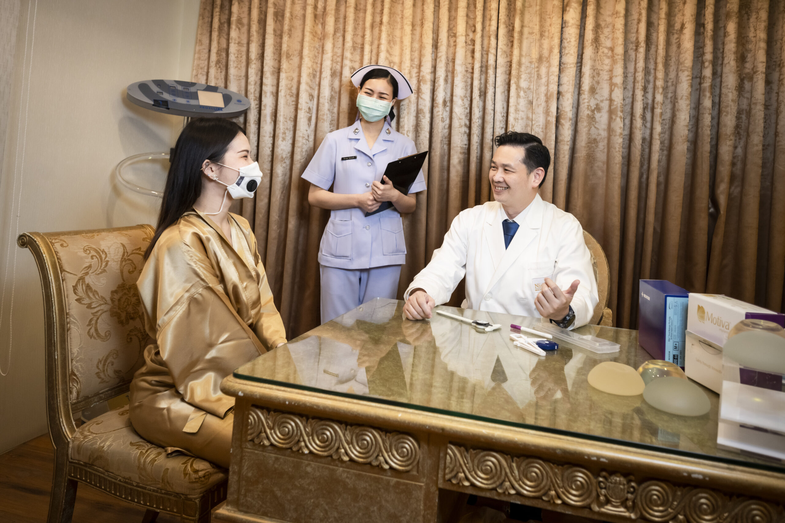 พบแพทย์